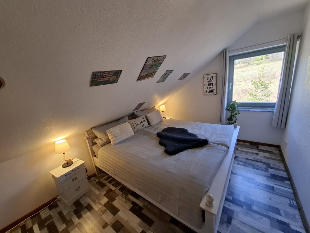 Schlafzimmer 2